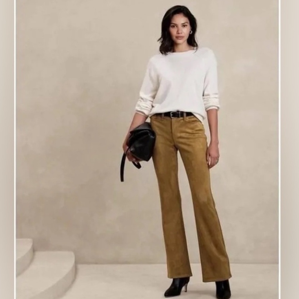 BANANA REPUBLIC Low Rise Bootcut Vegan Suede Pants Retro Y2K Office Chic Size 2